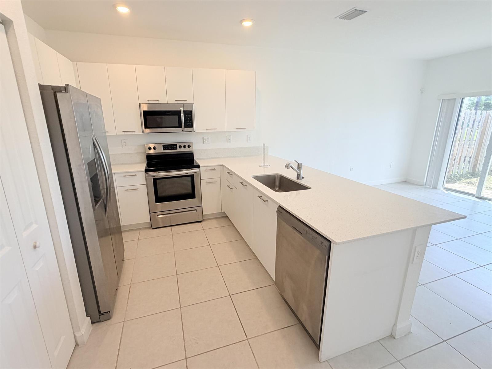 2330 NW 125TH Street, Miami FL 33167 photo 2