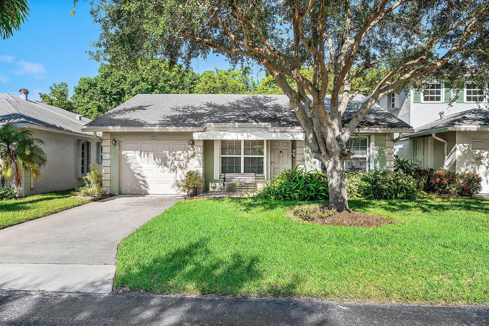 241 DEL RIO Boulevard, Boca Raton FL 33432