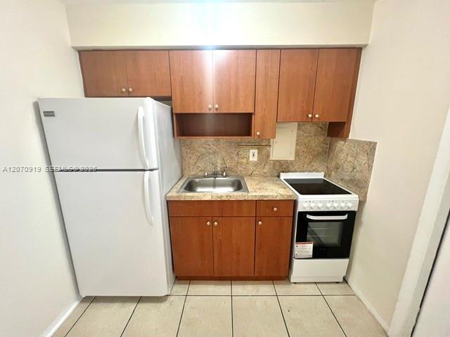 696 NE 85th St # 2, Miami FL 33138 photo 3