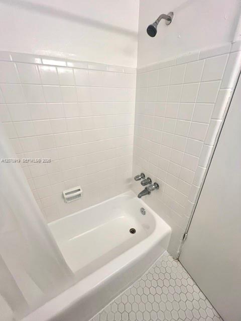696 NE 85th St # 2, Miami FL 33138 photo 5