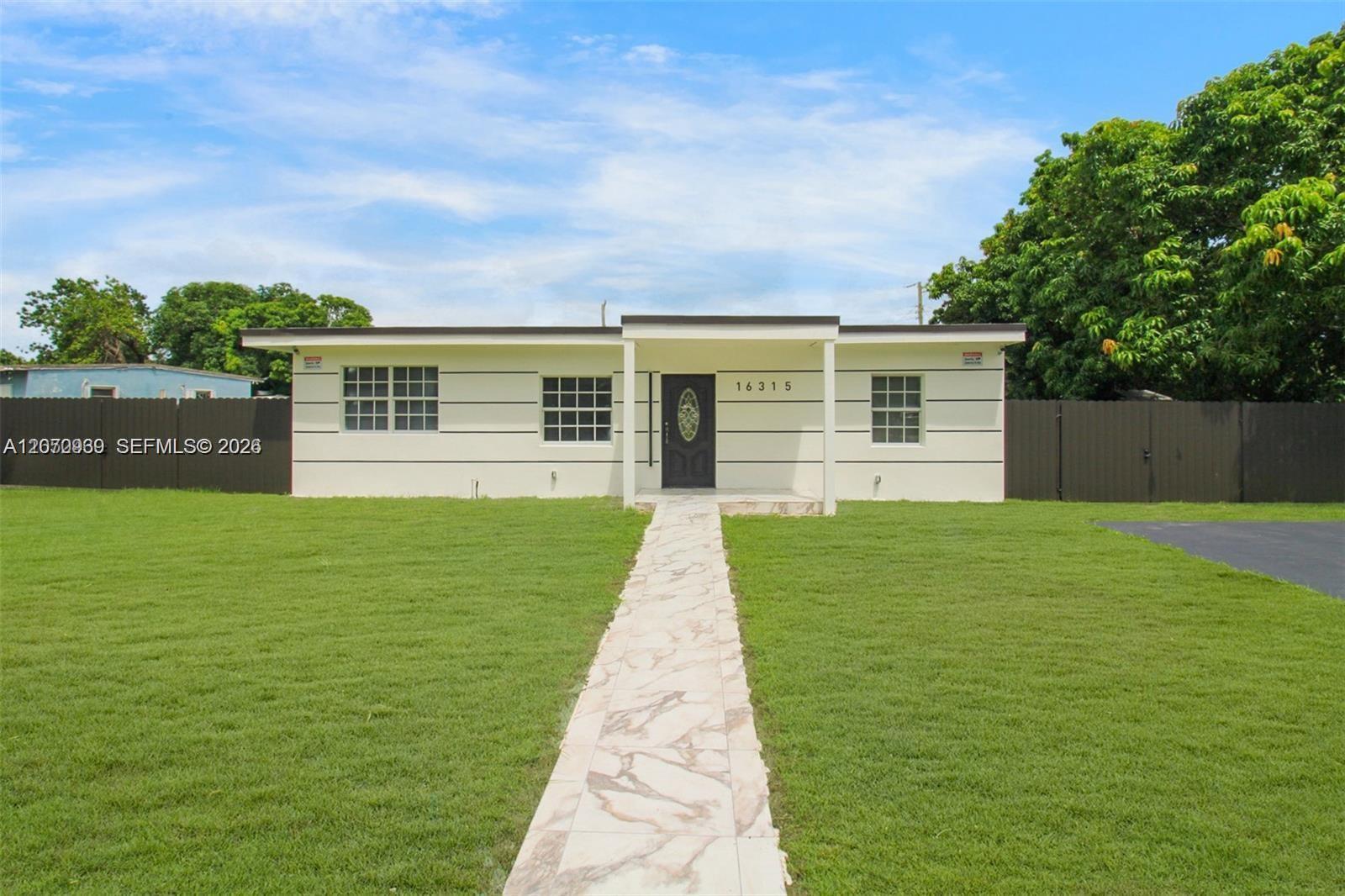 Miami Gardens, FL 33054 photo 3