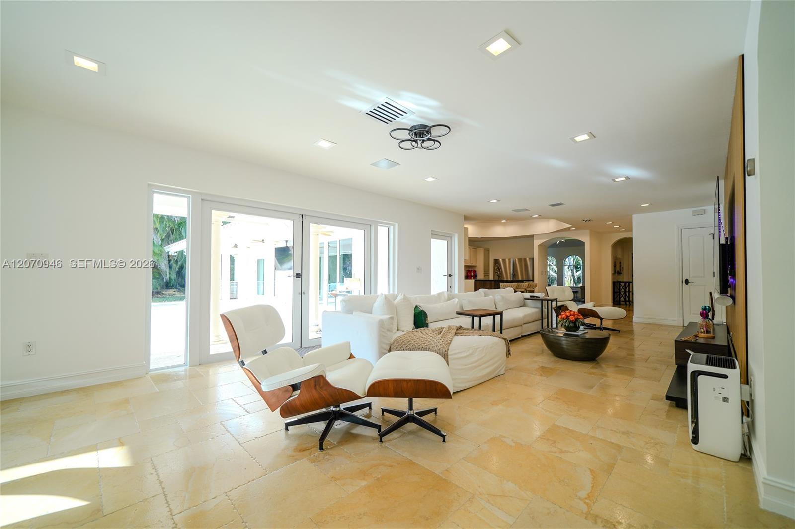 8134 Twin Lake Dr, Boca Raton FL 33496 photo 5