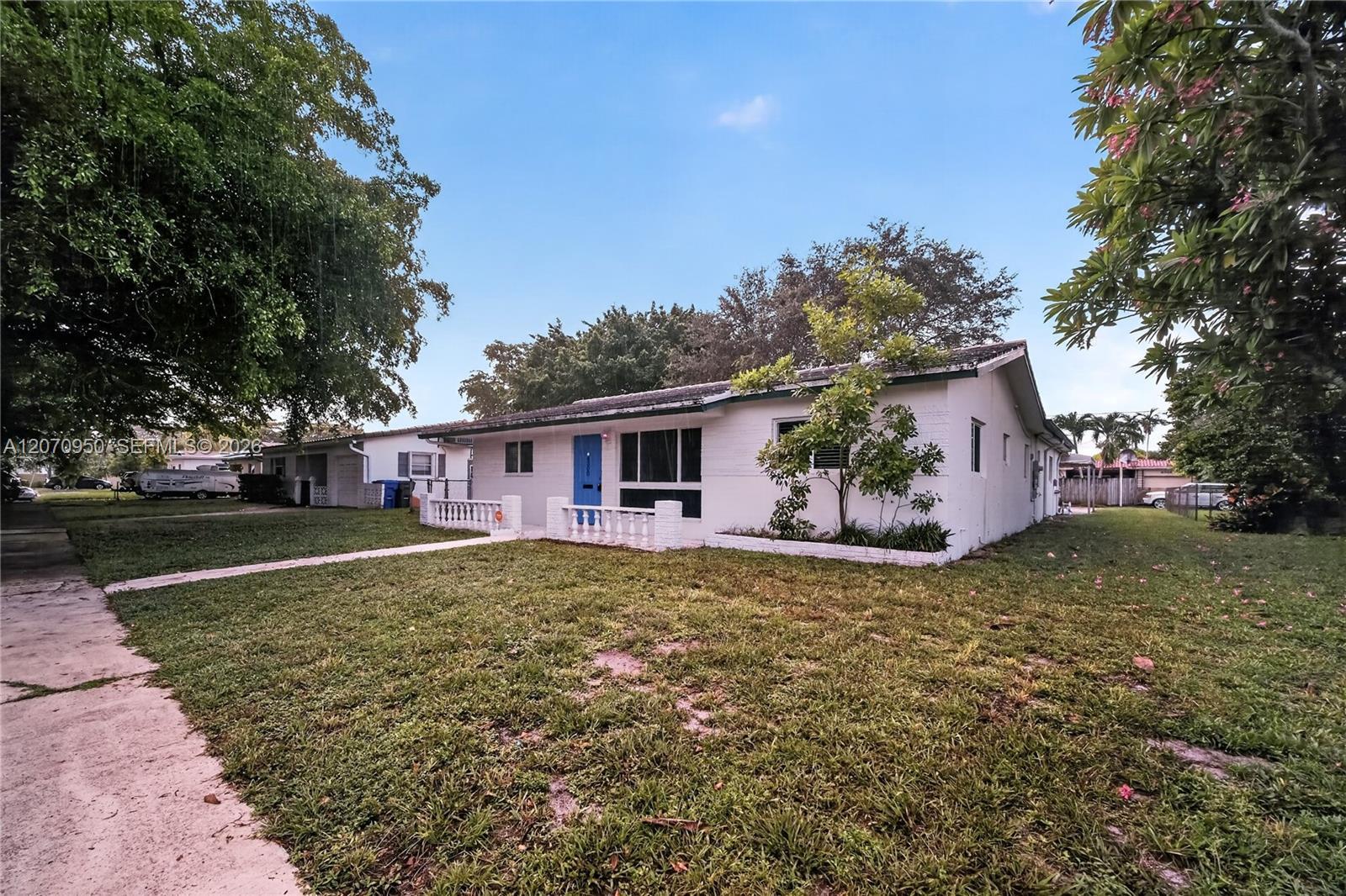 4300 Harrison St, Hollywood FL 33021