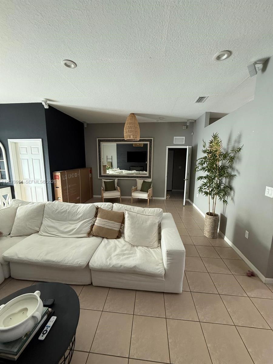1825 SE 20th Rd, Homestead FL 33035 photo 5
