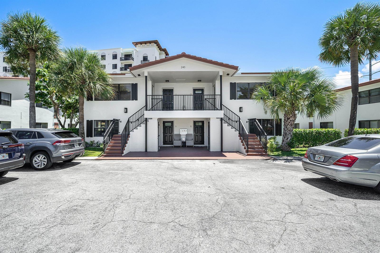 240 SW 7th Street # 11, Boca Raton FL 33432