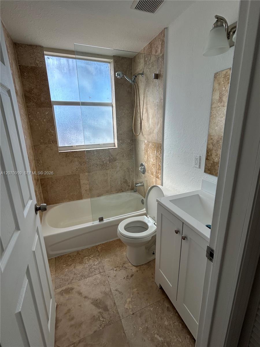953 SW 10th St # 12, Miami FL 33130 photo 4