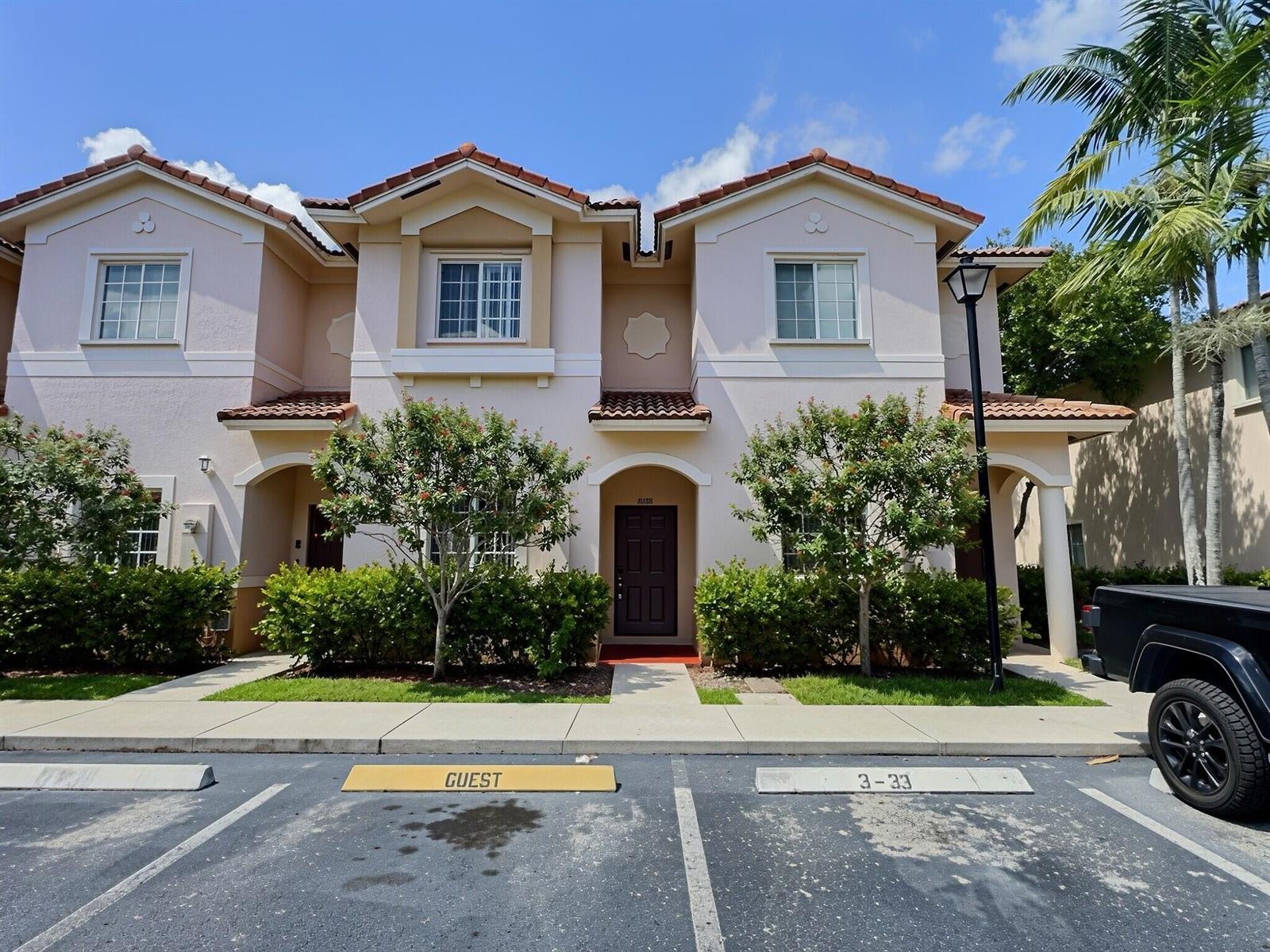 8833 S ISLES Circle # 8833, Tamarac FL 33321