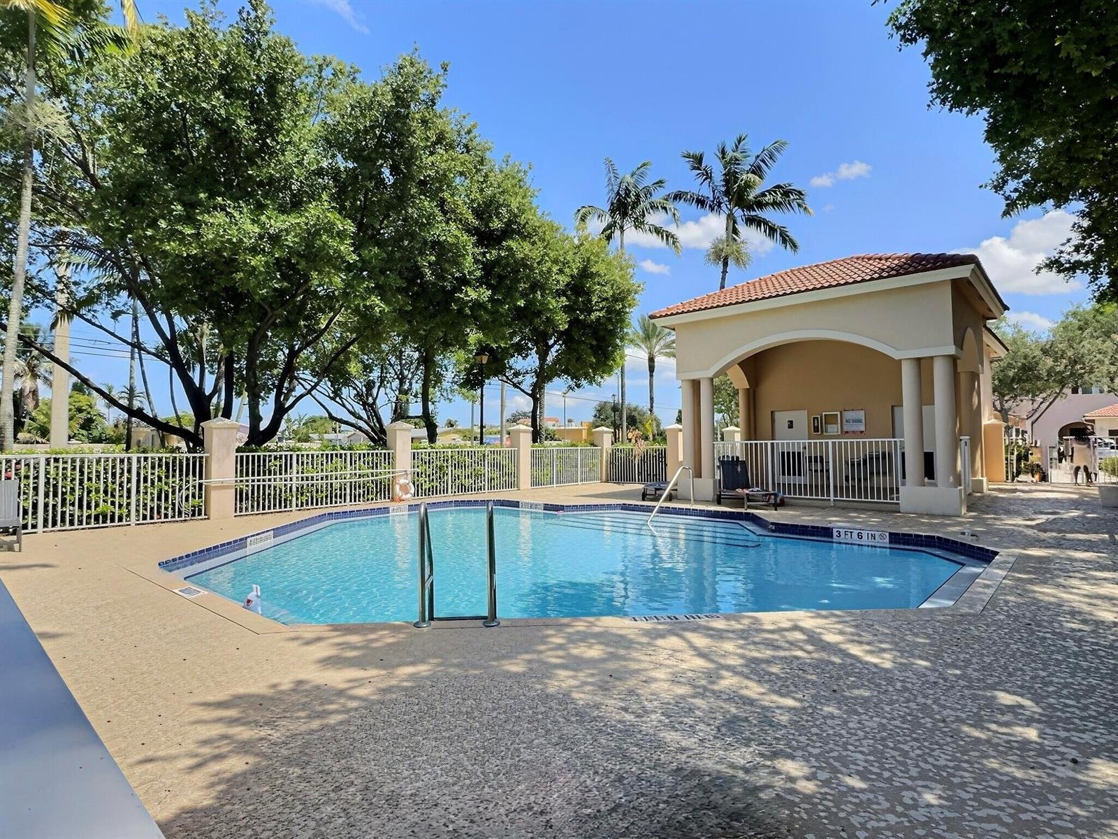 8833 S ISLES Circle # 8833, Tamarac FL 33321 photo 4
