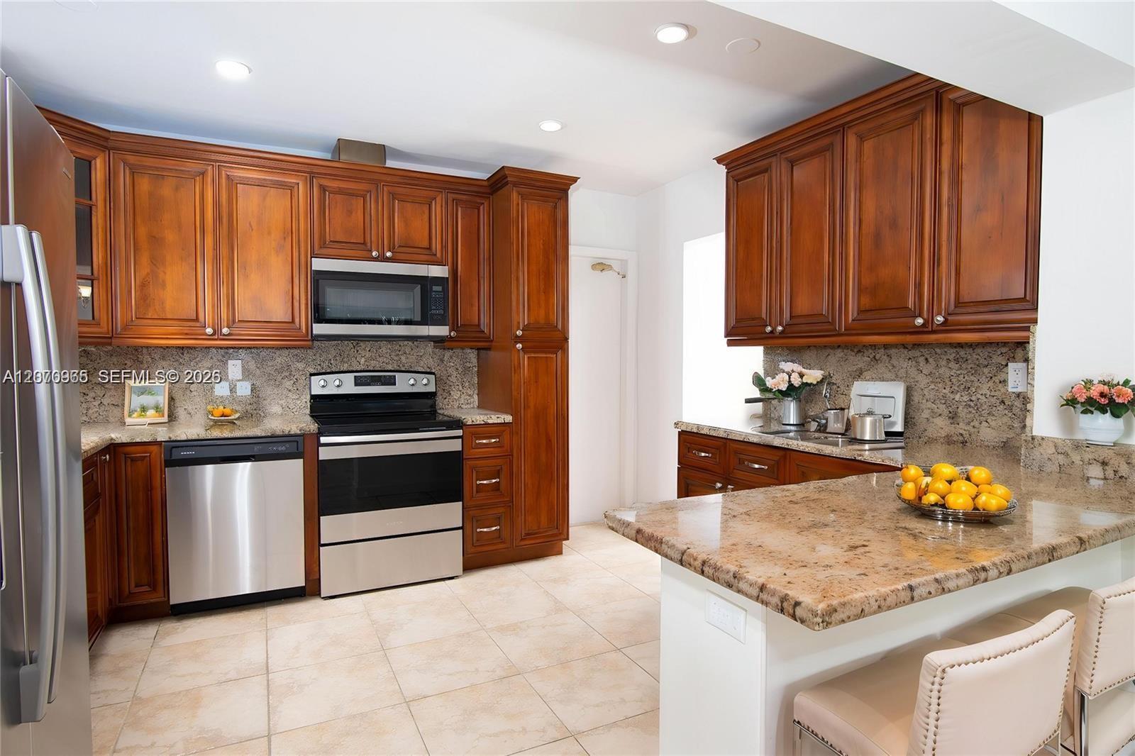 9310 SW 57th Ter, Miami FL 33173 photo 4
