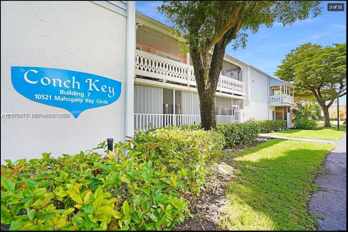 10521 Mahogany Key Cir # 207, Miami FL 33196 photo 4
