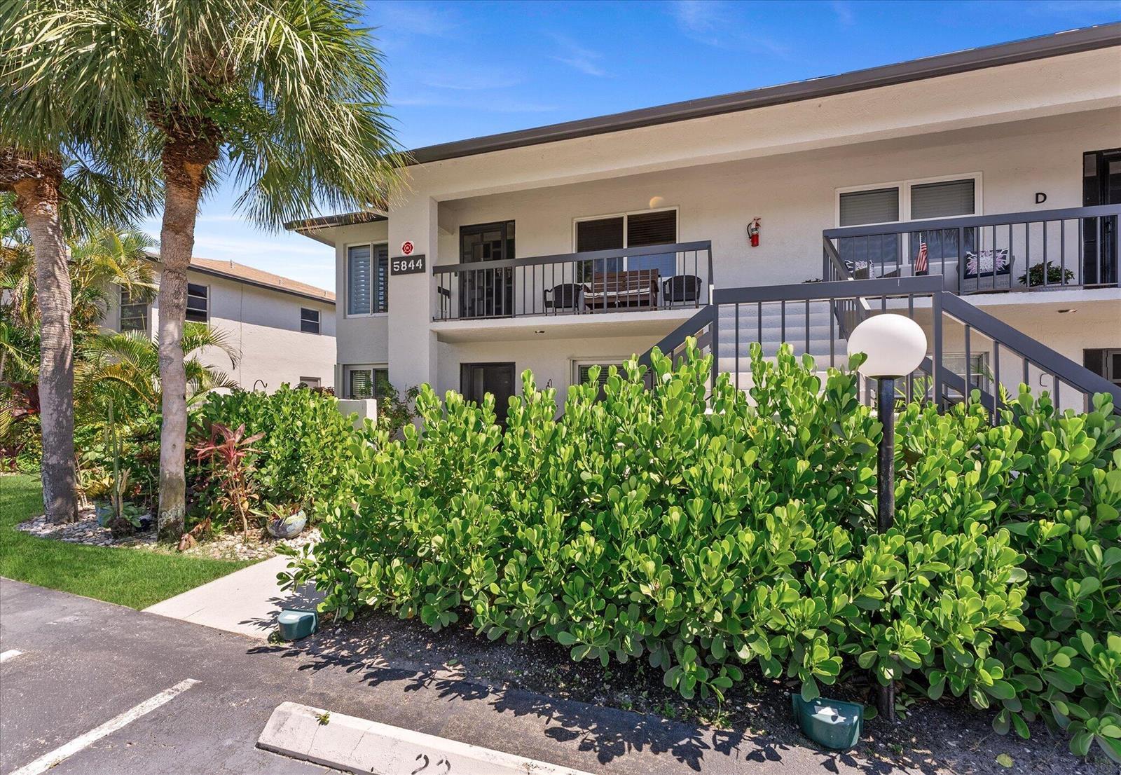5844 Areca Palm Court Unit b, Delray Beach FL 33484 photo 3
