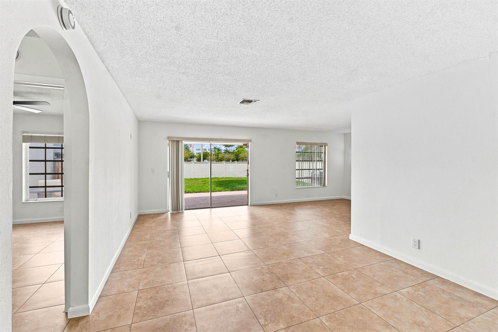 3310 NW 90th Avenue, Coral Springs FL 33065 photo 5