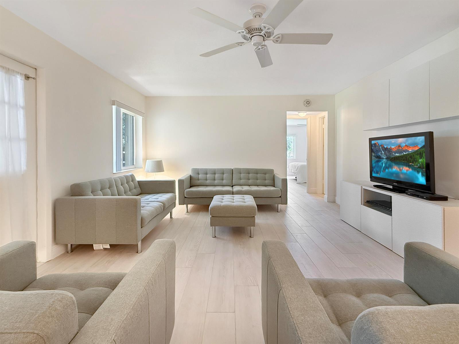 235 PINE HOV Circle # 2, FL 33463