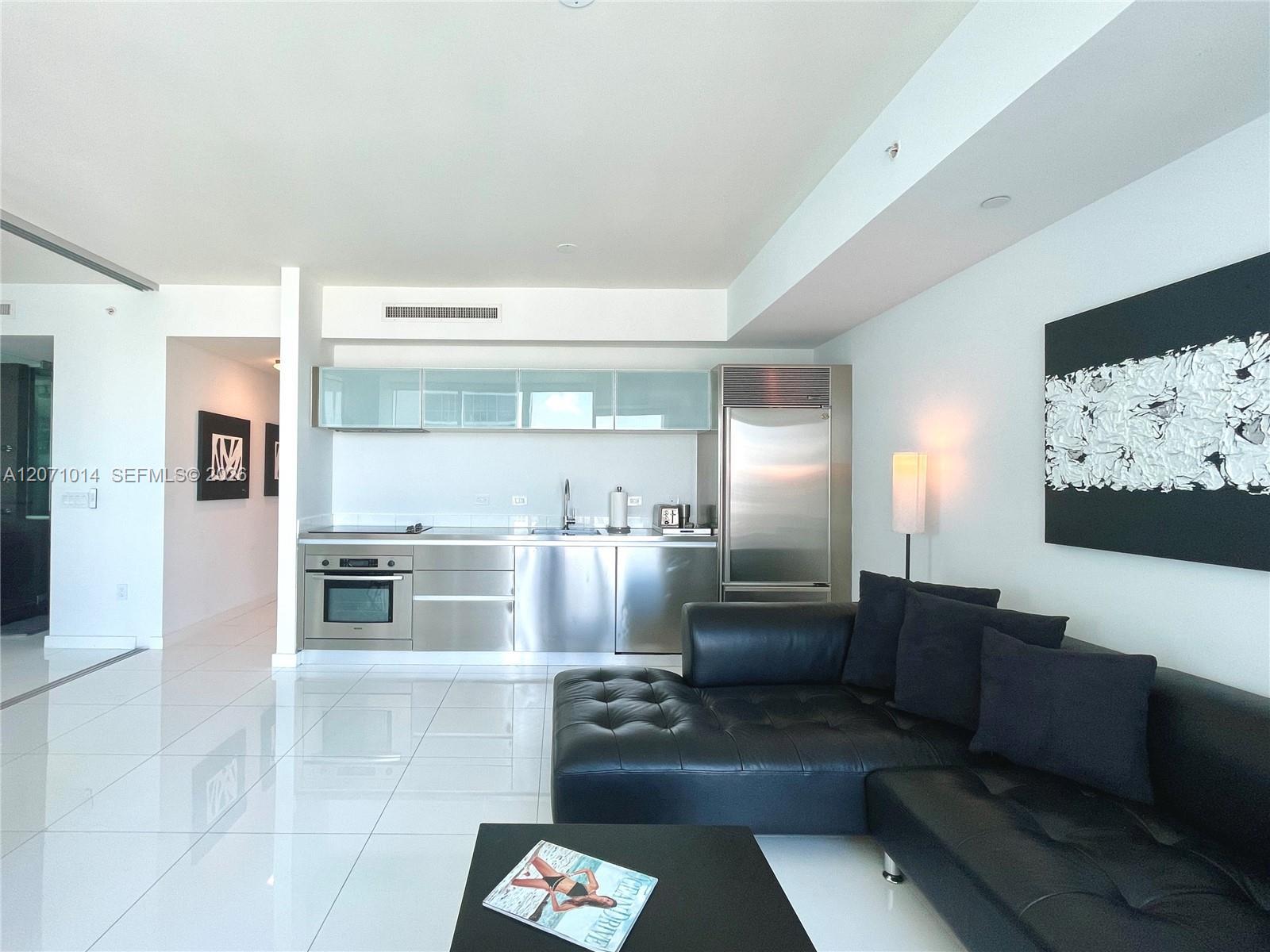 1040 Biscayne Blvd # 3305, Miami FL 33132 photo 4