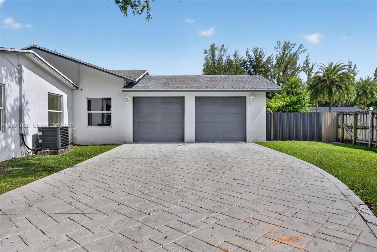 10890 SW 95th St, Miami FL 33176 photo 5