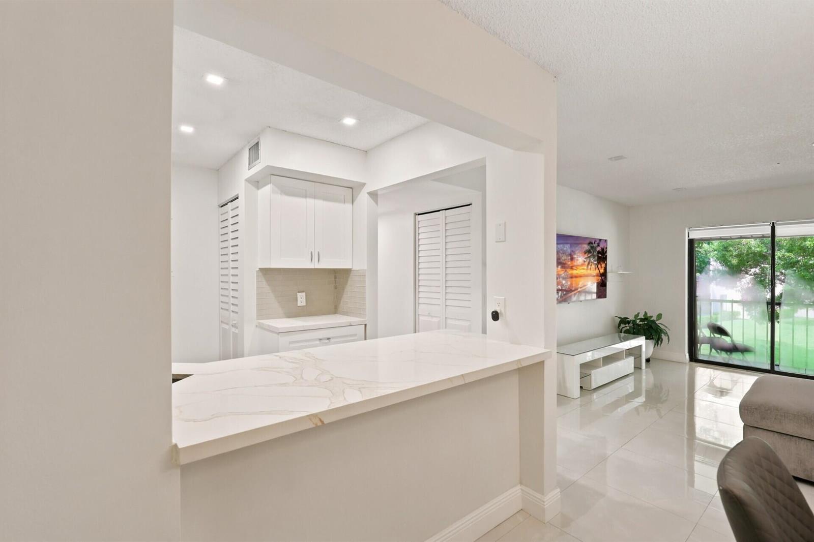609 SEA PINE Way # F2, FL 33415 photo 2