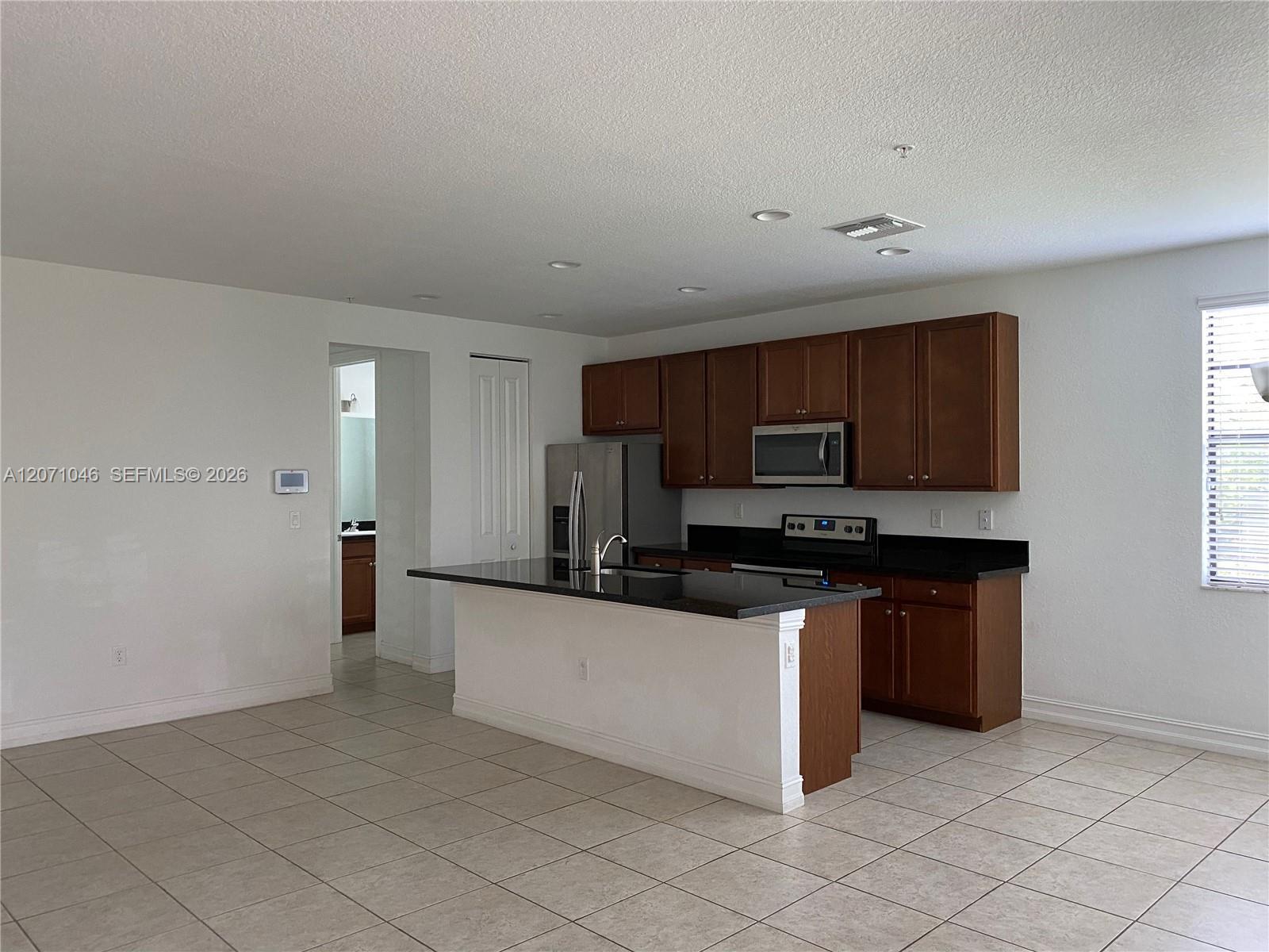 11362 SW 15th St, Pembroke Pines FL 33025 photo 5