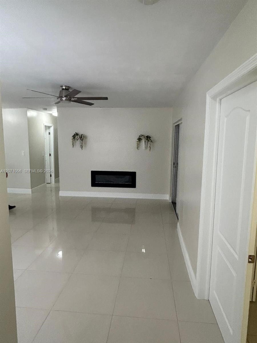 7637 Ramona St, Miramar FL 33023 photo 3