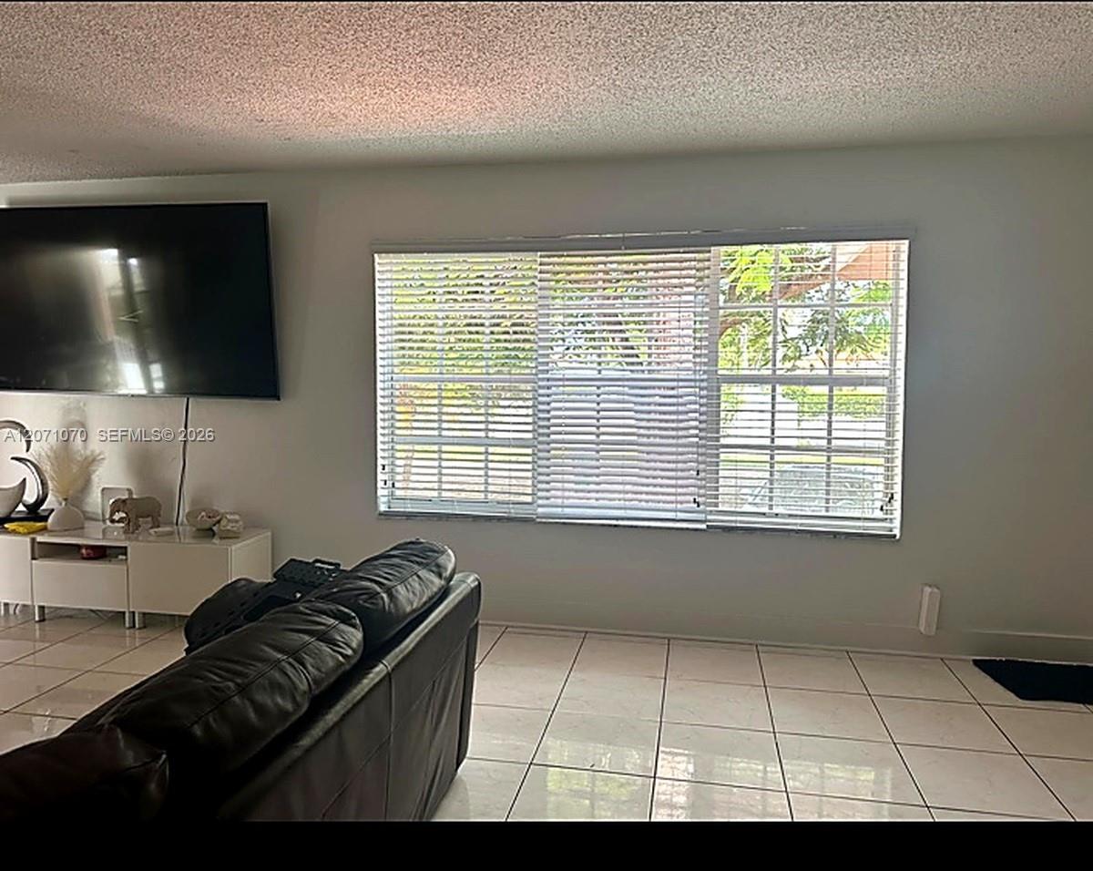 2310 SW 79th Ct, Miami FL 33155 photo 2
