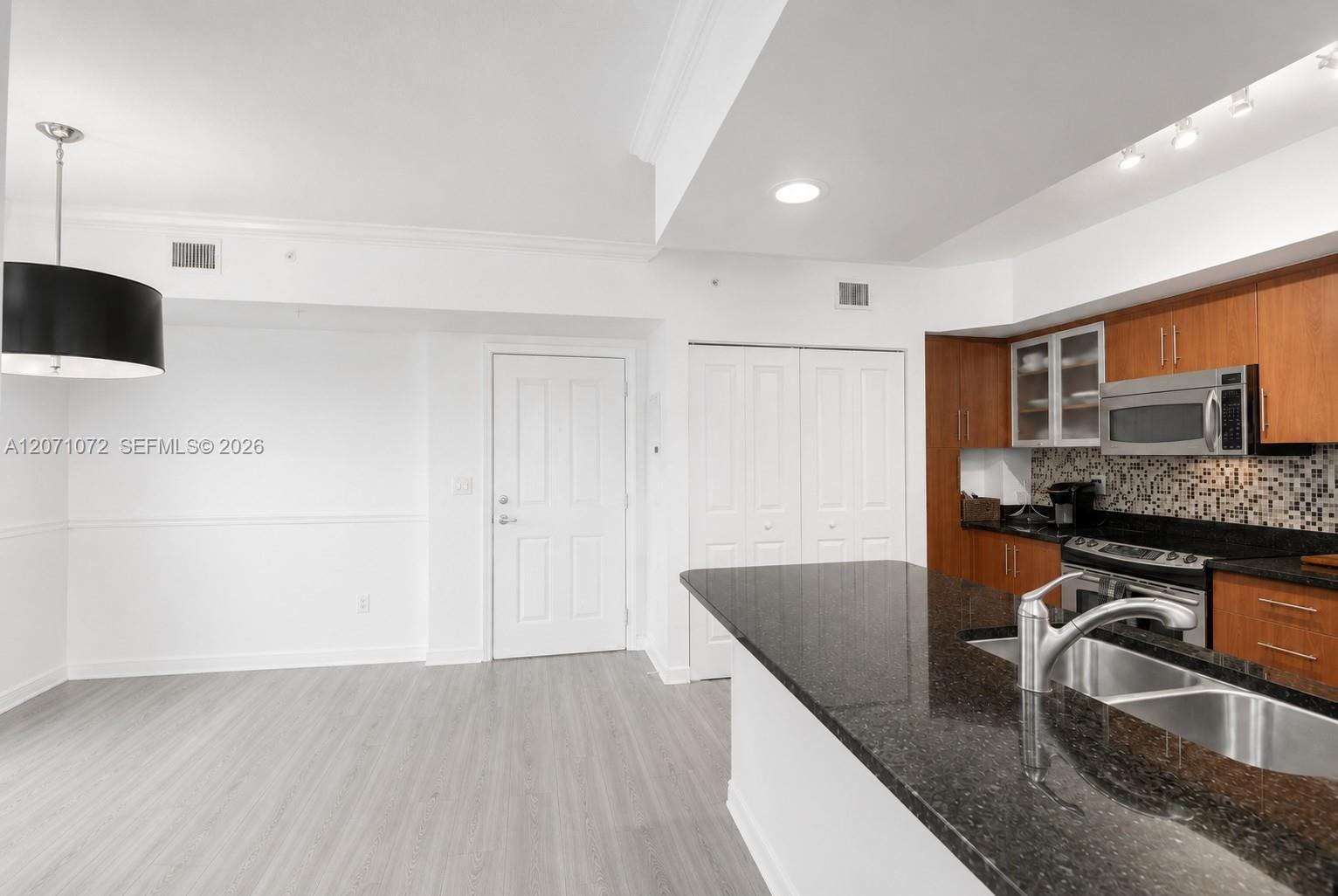 600 S Dixie Hwy # 327, West Palm Beach FL 33401 photo 3