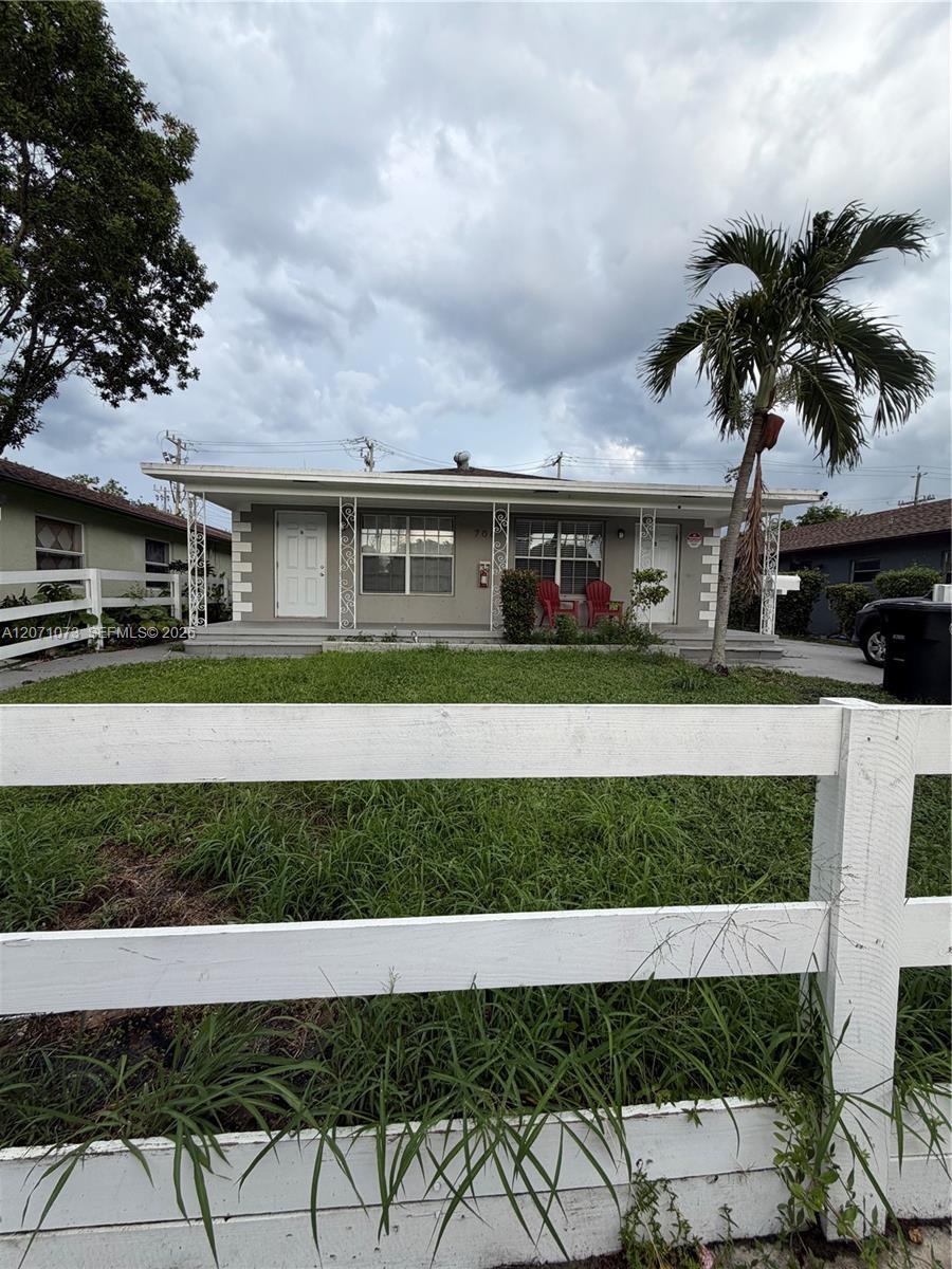 706 S F St REAR, Lake Worth FL 33460