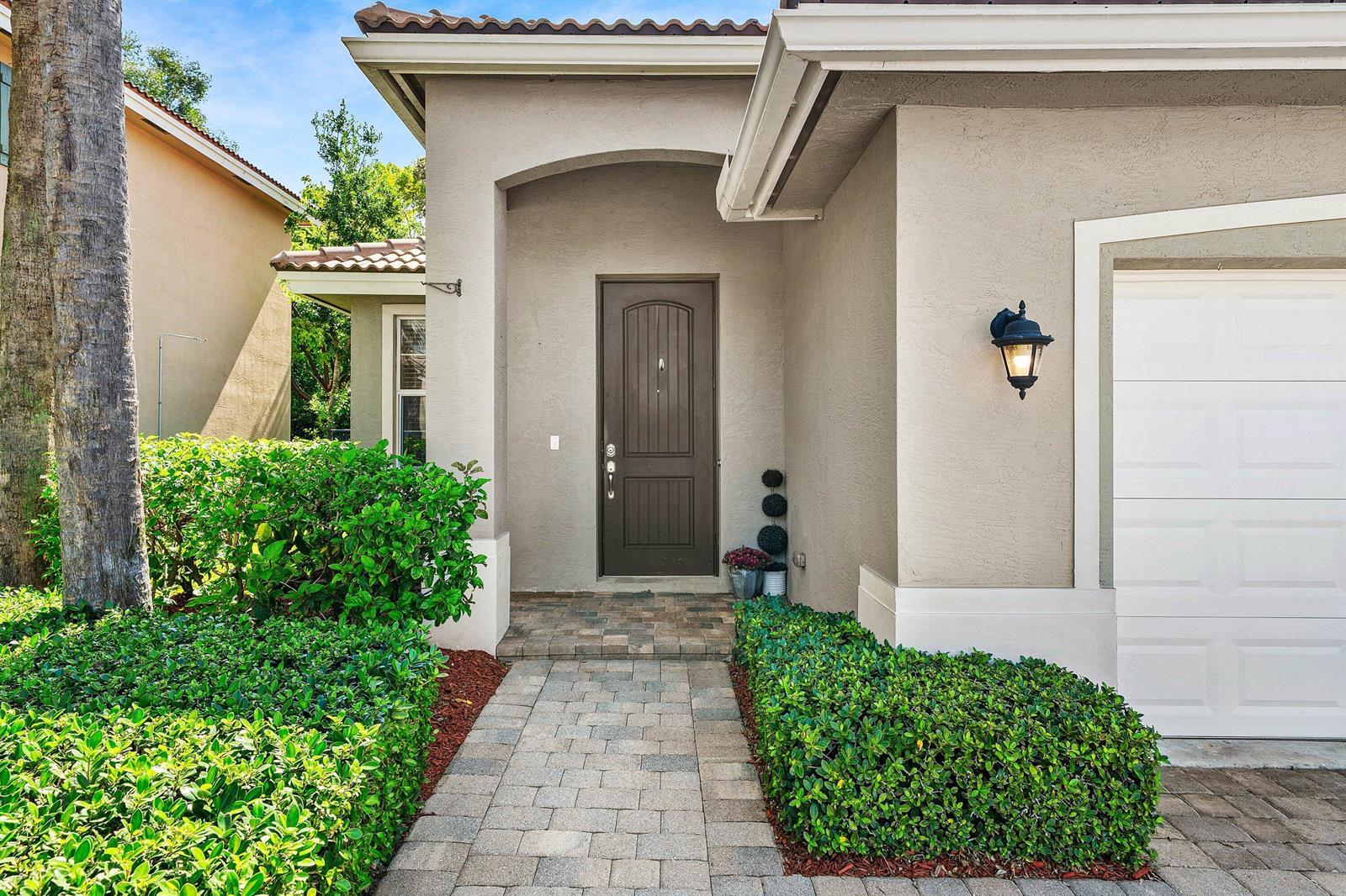 5613 Caranday Palm Drive, FL 33463 photo 4
