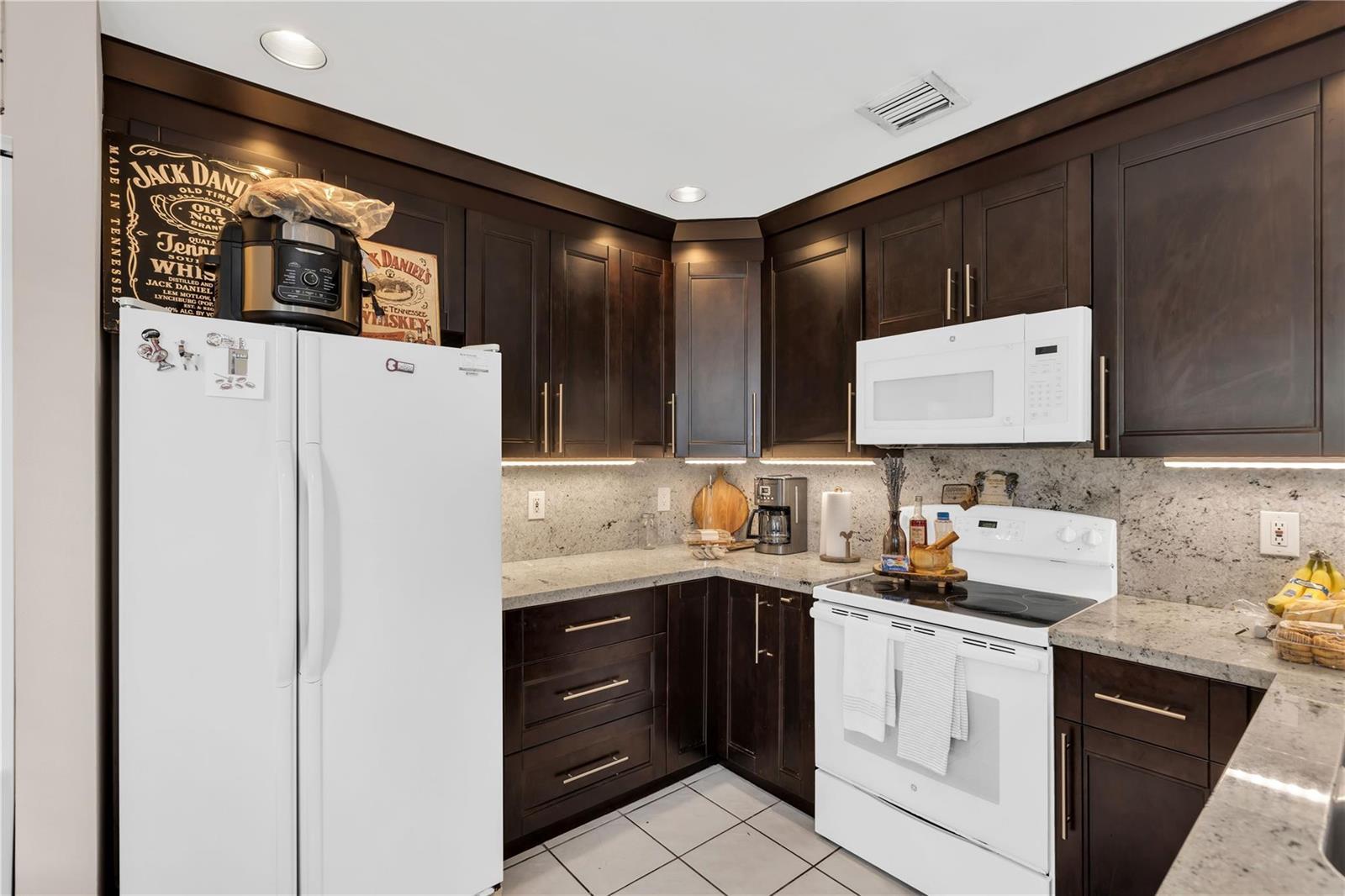 4777 SW 14th Street, Deerfield Beach FL 33442 photo 2