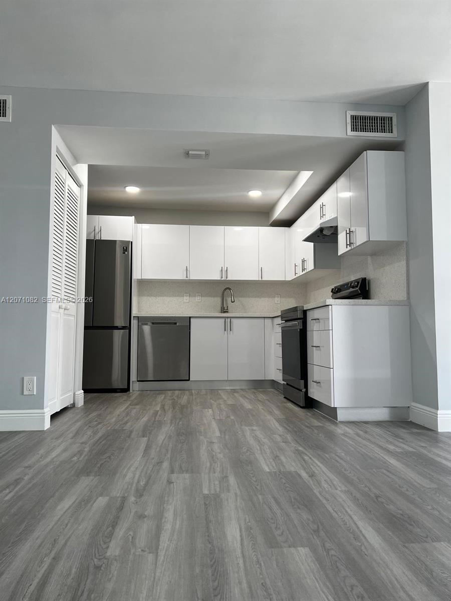 501 Three Islands Blvd # 508, Hallandale Beach FL 33009 photo 2
