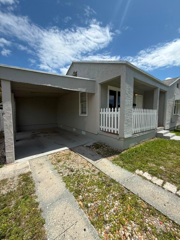 933 30TH Court, West Palm Beach FL 33407 photo 3