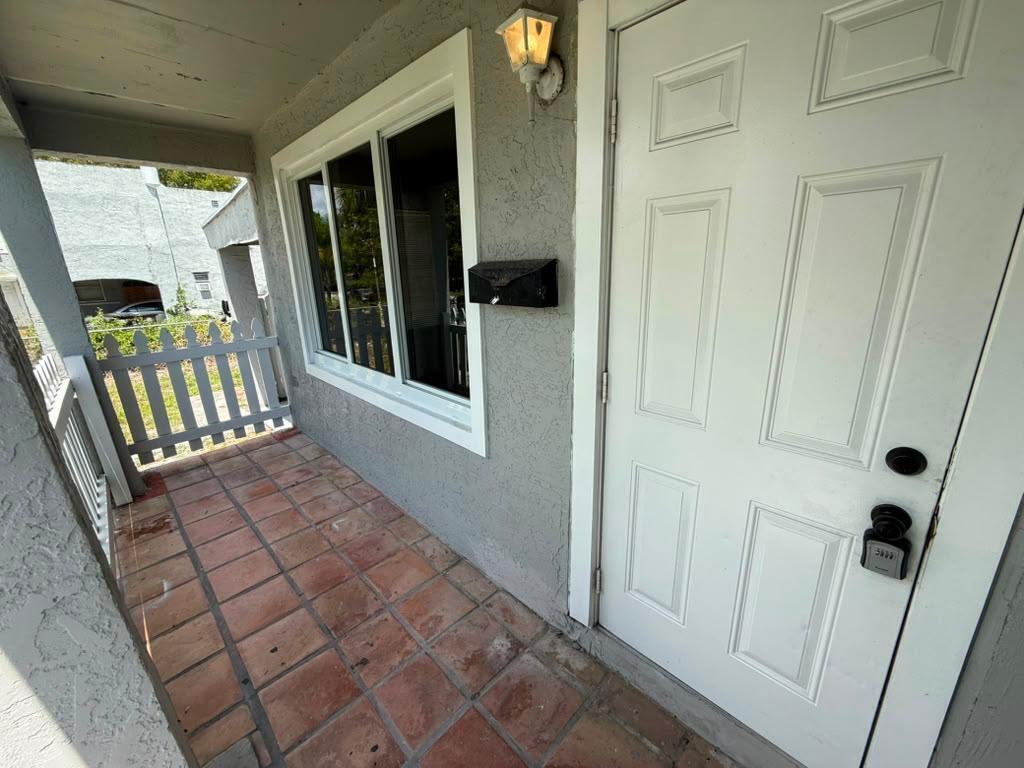 933 30TH Court, West Palm Beach FL 33407 photo 4