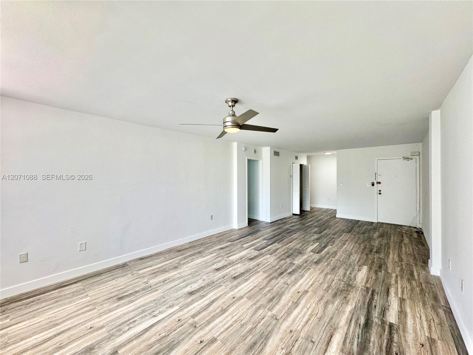245 18th St # 301, Miami Beach FL 33139 photo 4