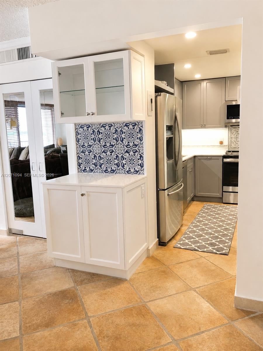 800 West Ave # 817, Miami Beach FL 33139 photo 3