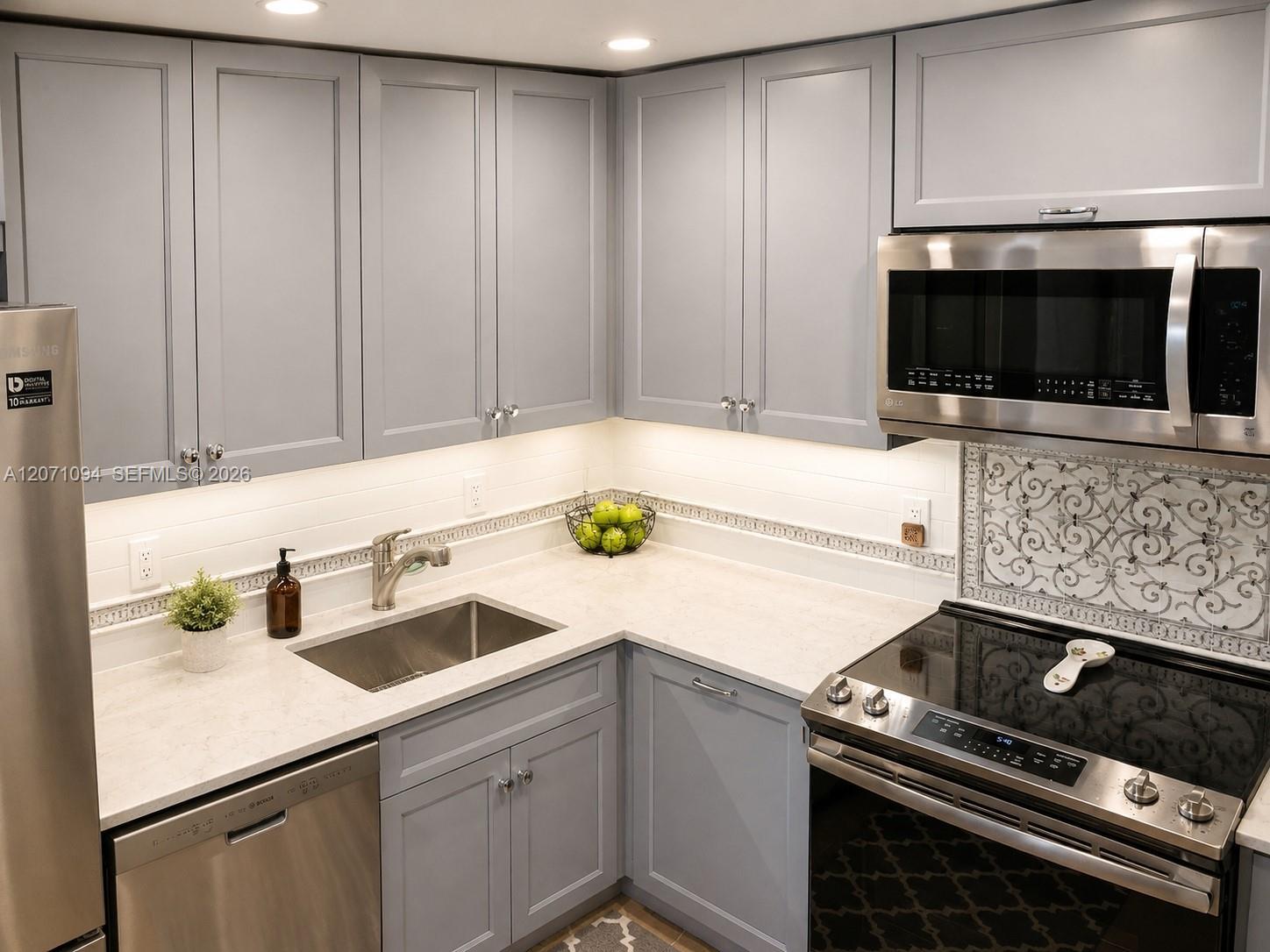800 West Ave # 817, Miami Beach FL 33139 photo 5
