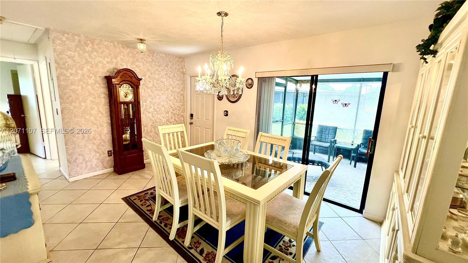 5437 Mendoza St, West Palm Beach FL 33415 photo 5