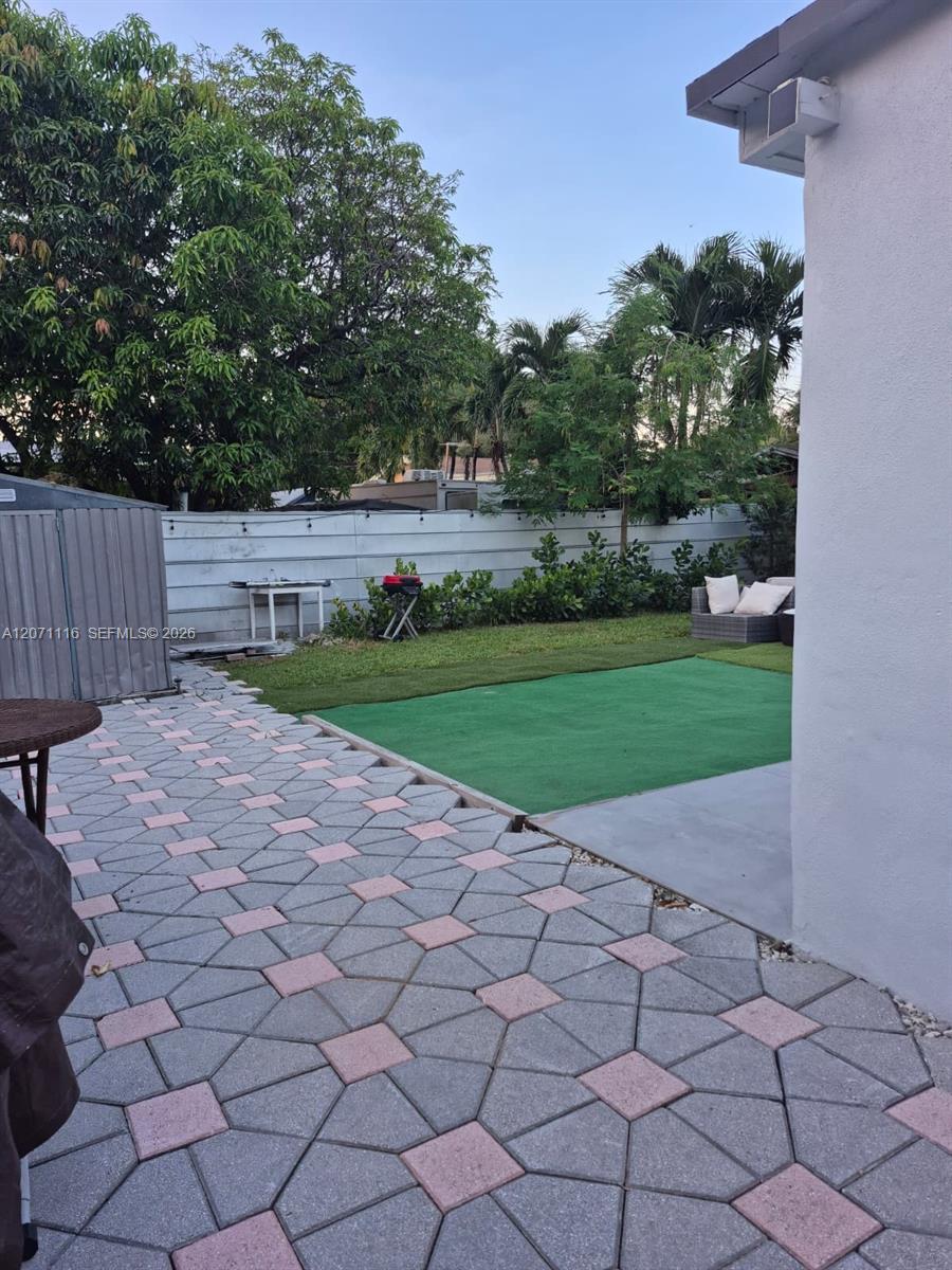 1137 NW 55th St, Miami FL 33127 photo 4