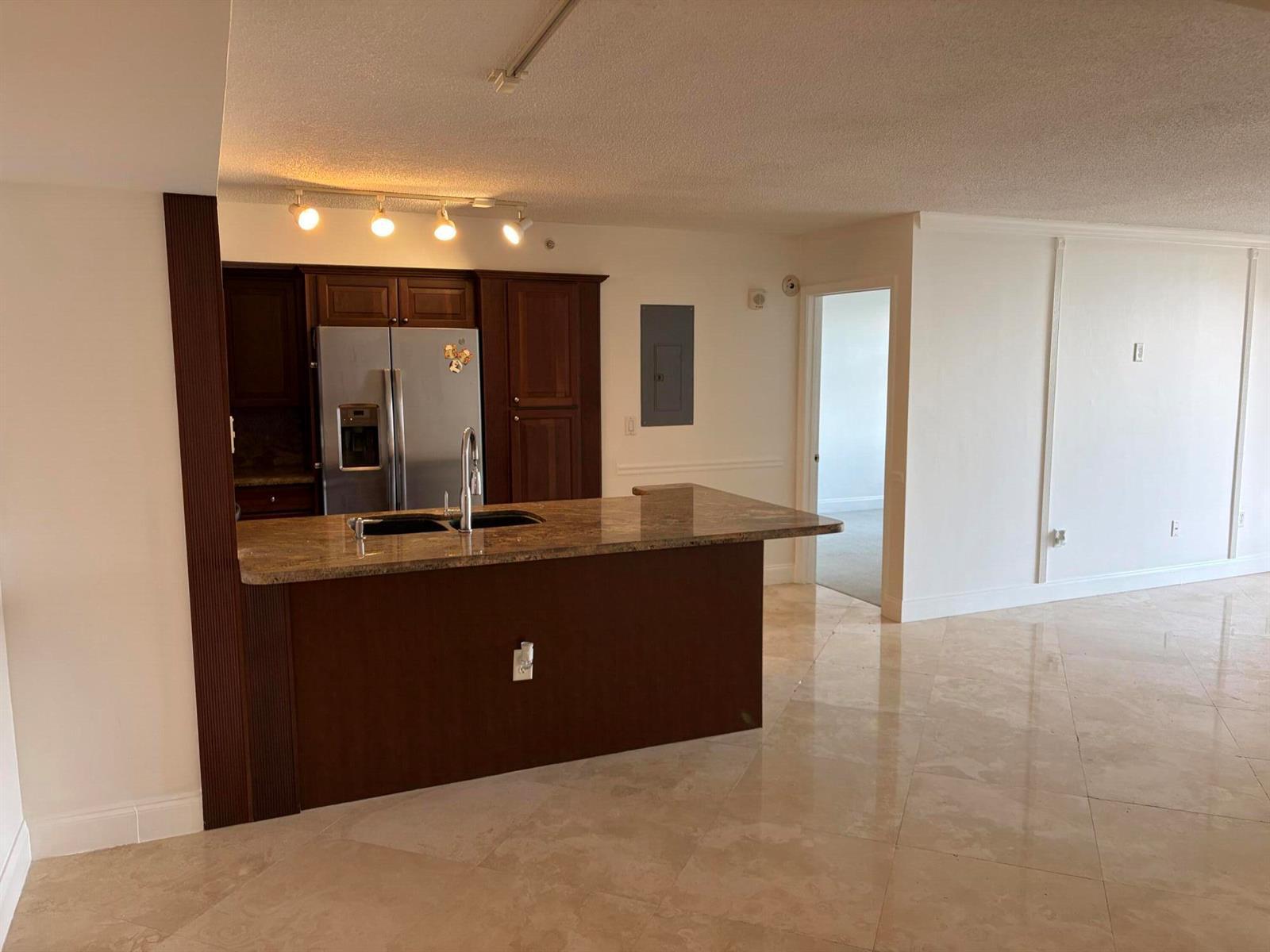 1801 N FLAGLER Drive # 821, West Palm Beach FL 33407