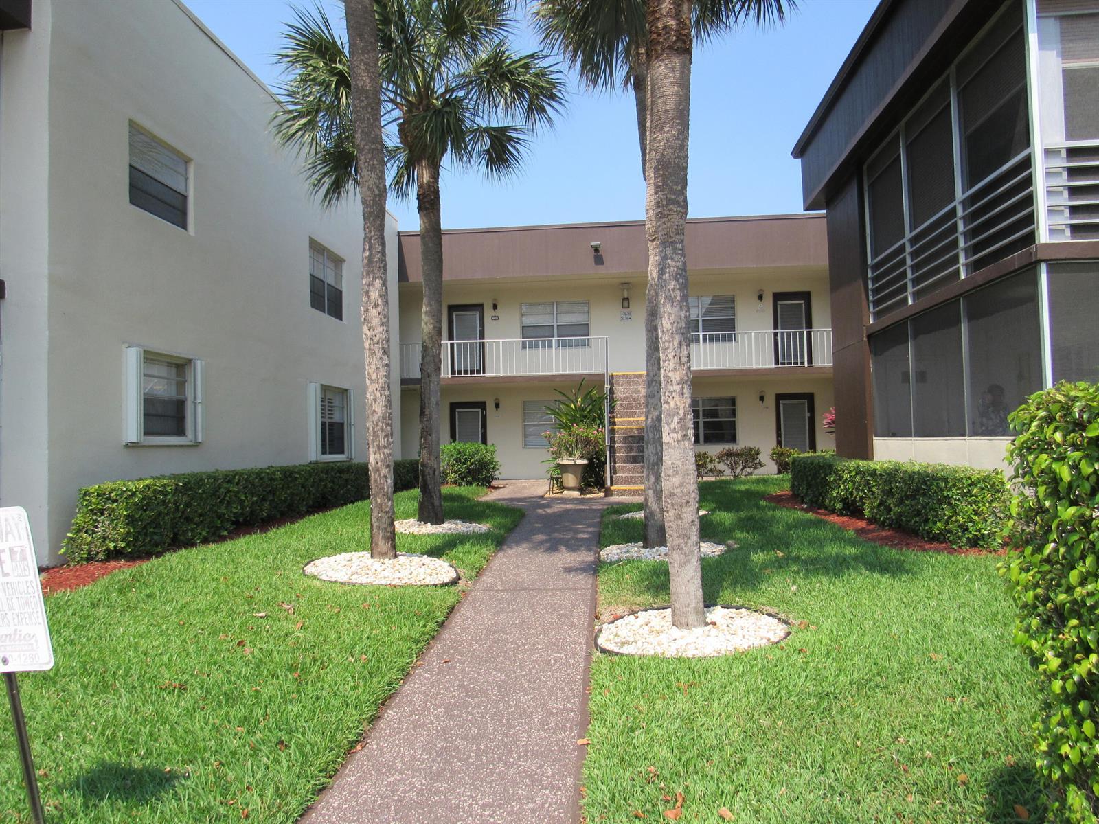 737 Normandy P, Delray Beach FL 33484 photo 3