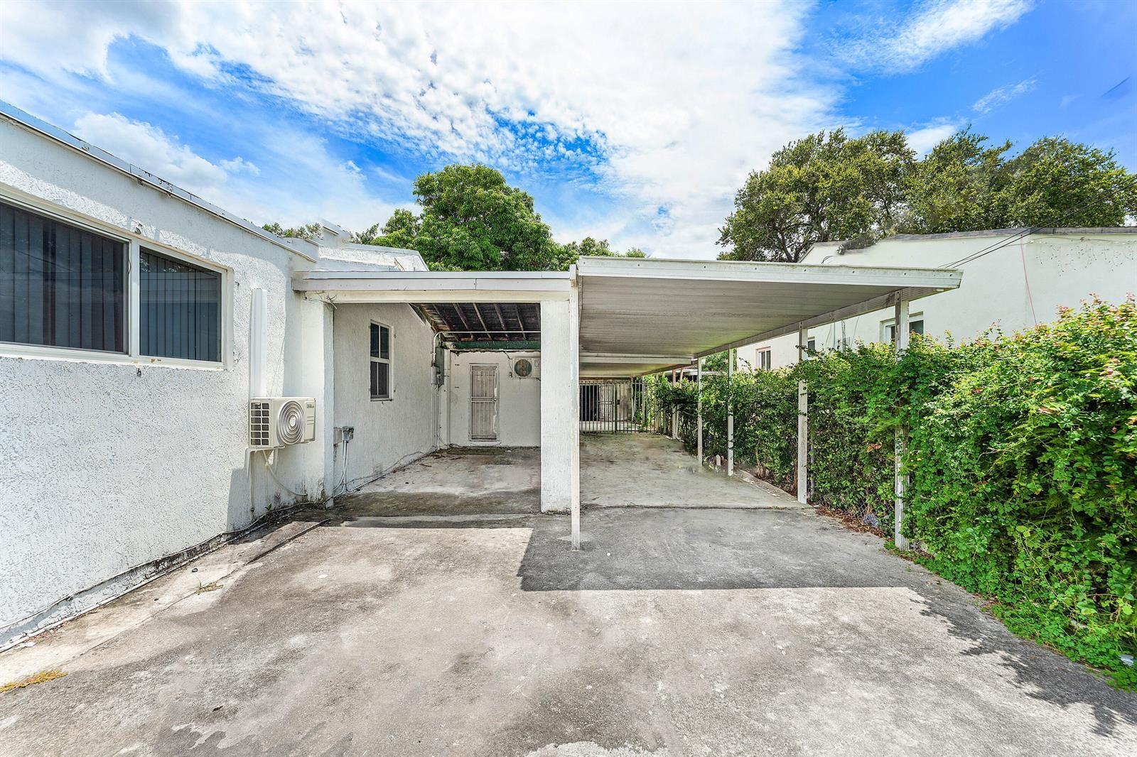 2030 NW 43rd Street, Miami FL 33142 photo 5