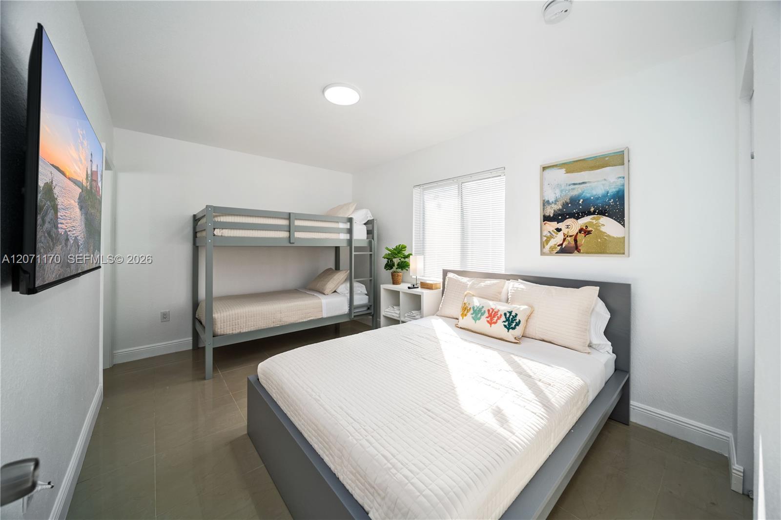 1250 NE 110th St # 1250, Miami FL 33161 photo 2