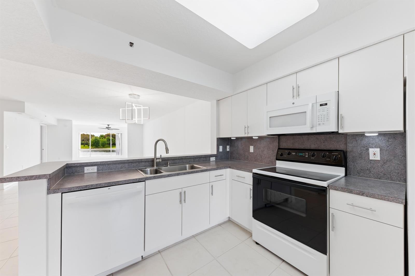 5842 CRYSTAL SHORES Drive # 205, Boynton Beach FL 33437 photo 4