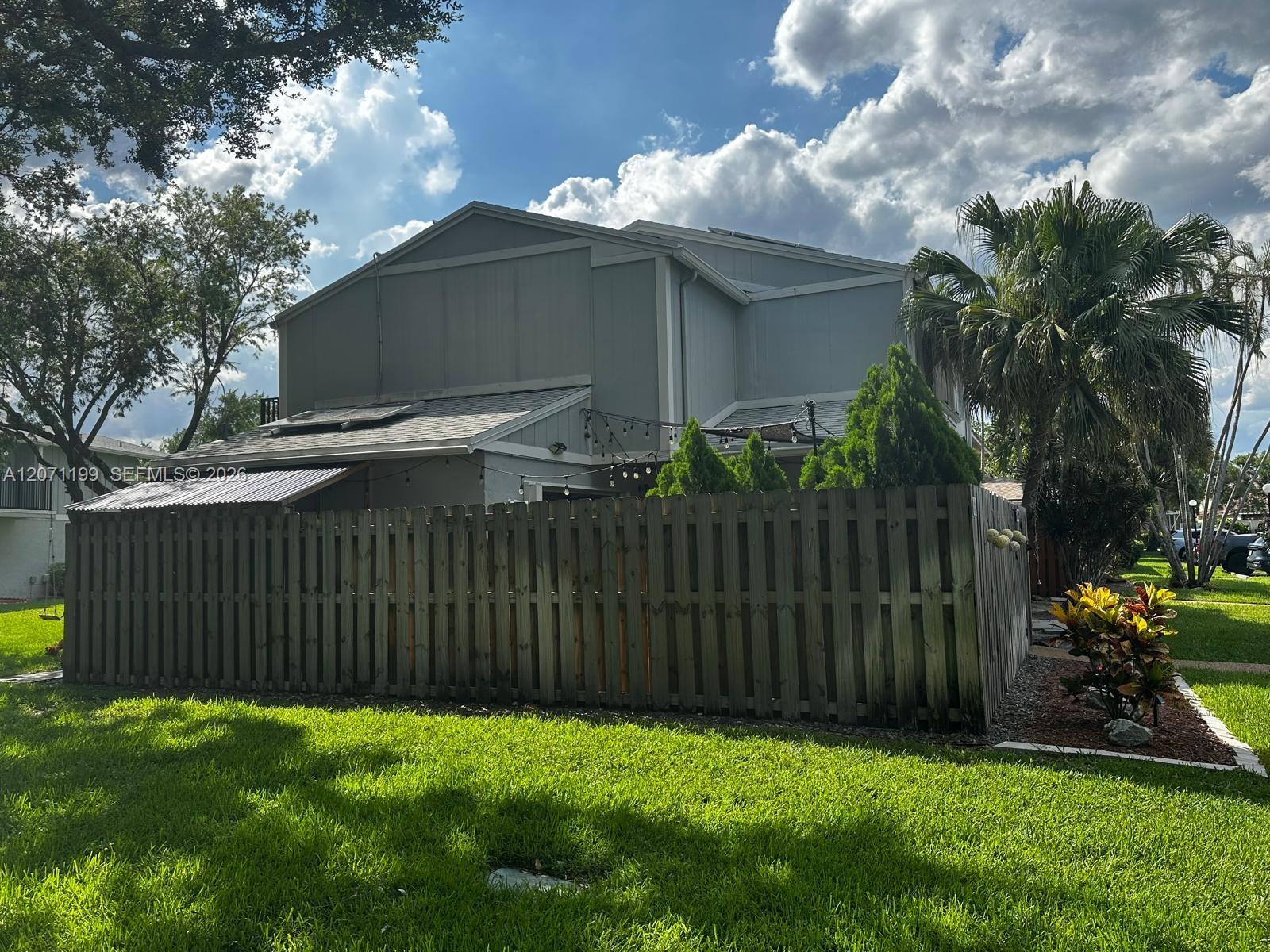 13290 NW 7th St, Plantation FL 33325 photo 2