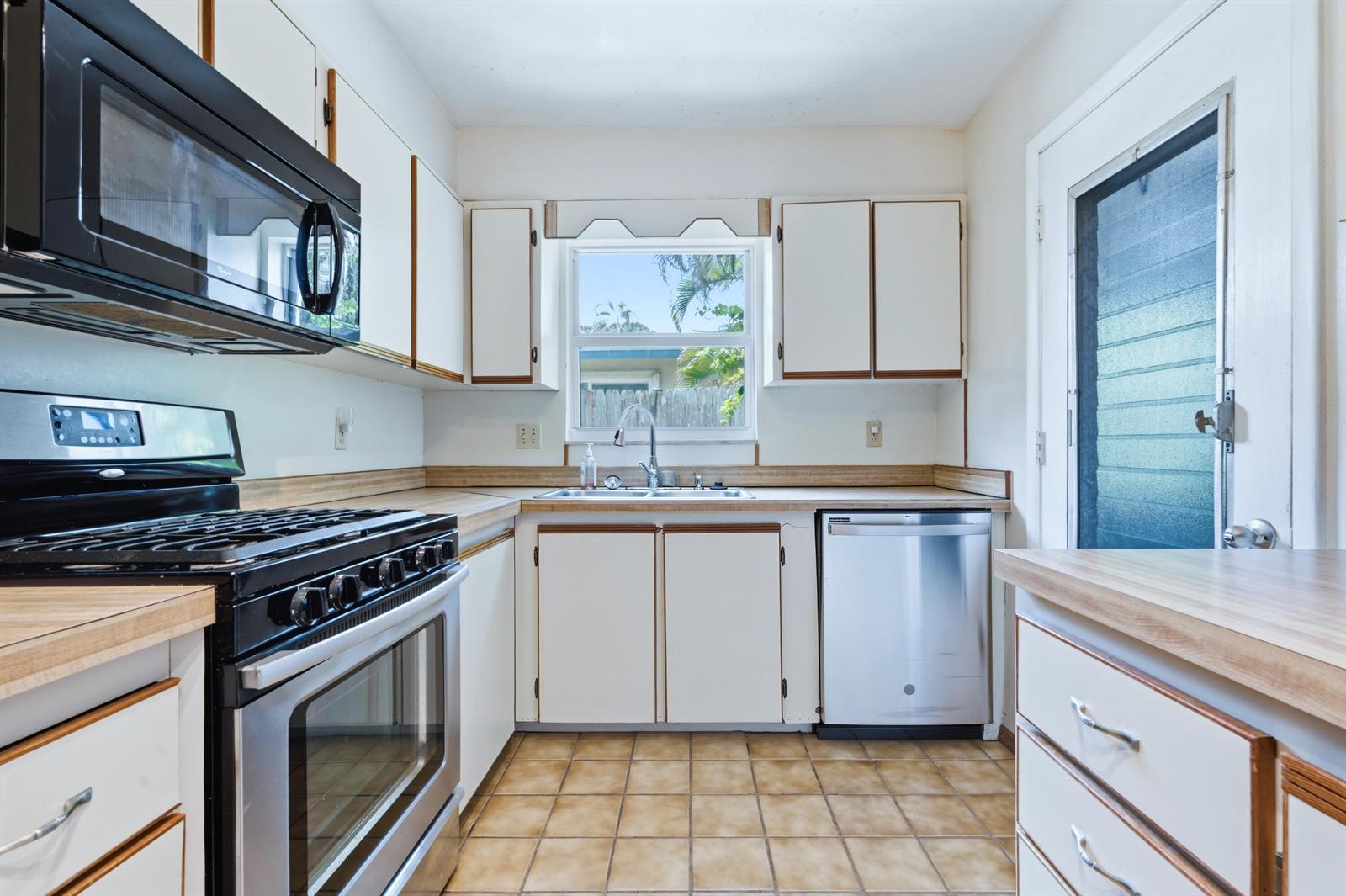 278 CAMELLIA Street, Palm Beach Gardens FL 33410 photo 5