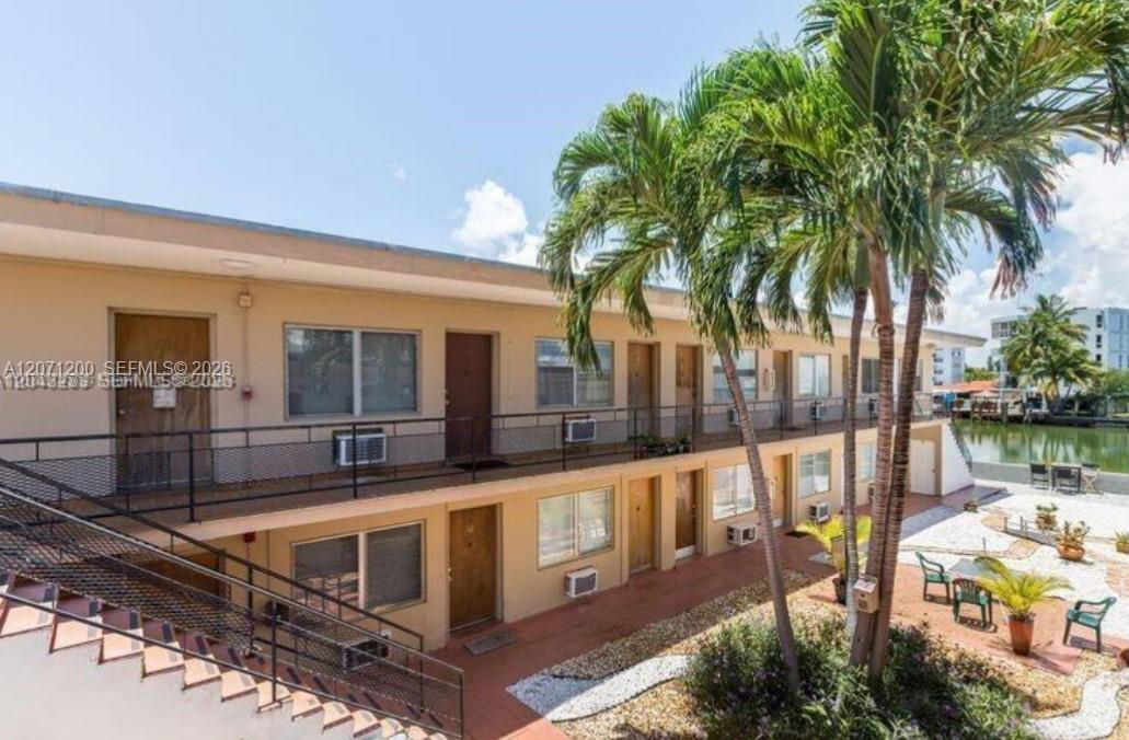 8210 Byron Ave # 21, Miami Beach FL 33141