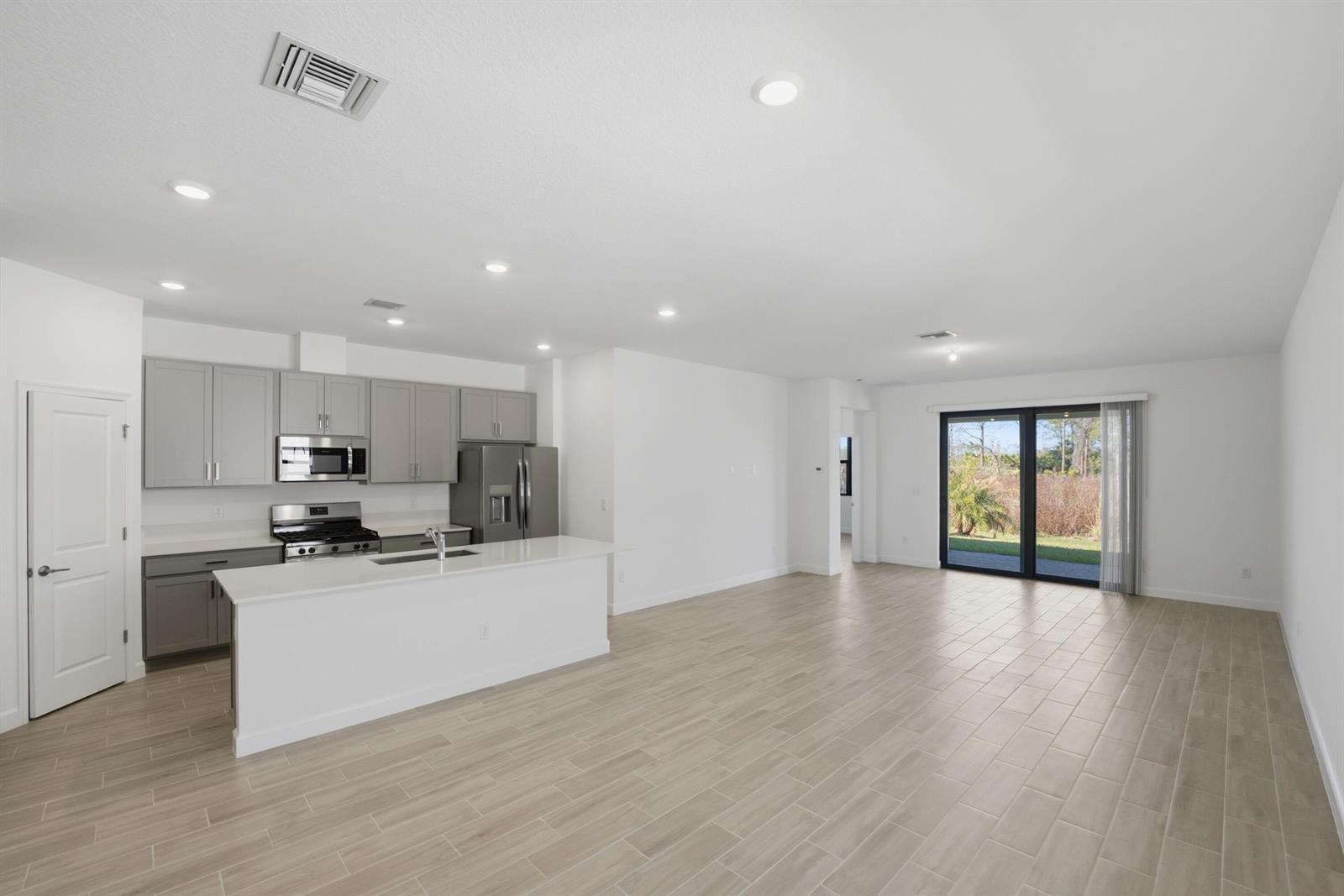 10683 NW WILGROVE Lane, Port St. Lucie FL 34987 photo 4