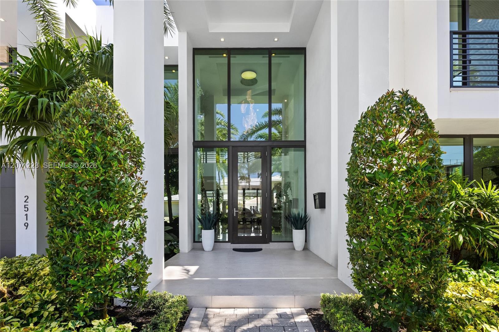 2519 Lucille Dr, Fort Lauderdale FL 33316 photo 4