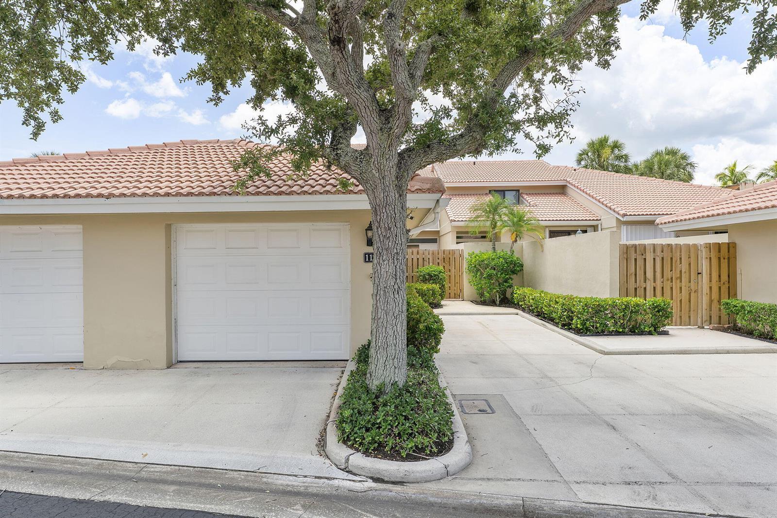 119 Old Meadow Way, Palm Beach Gardens FL 33418 photo 2