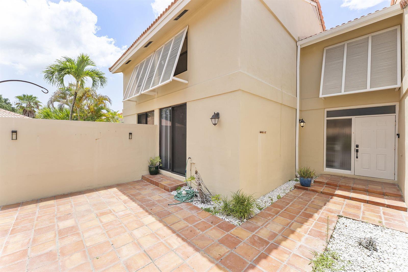 119 Old Meadow Way, Palm Beach Gardens FL 33418 photo 3