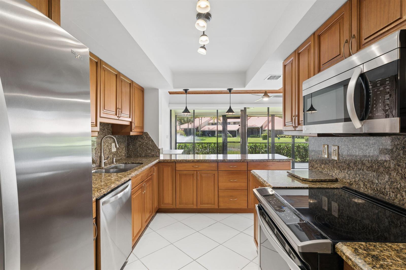 119 Old Meadow Way, Palm Beach Gardens FL 33418 photo 4