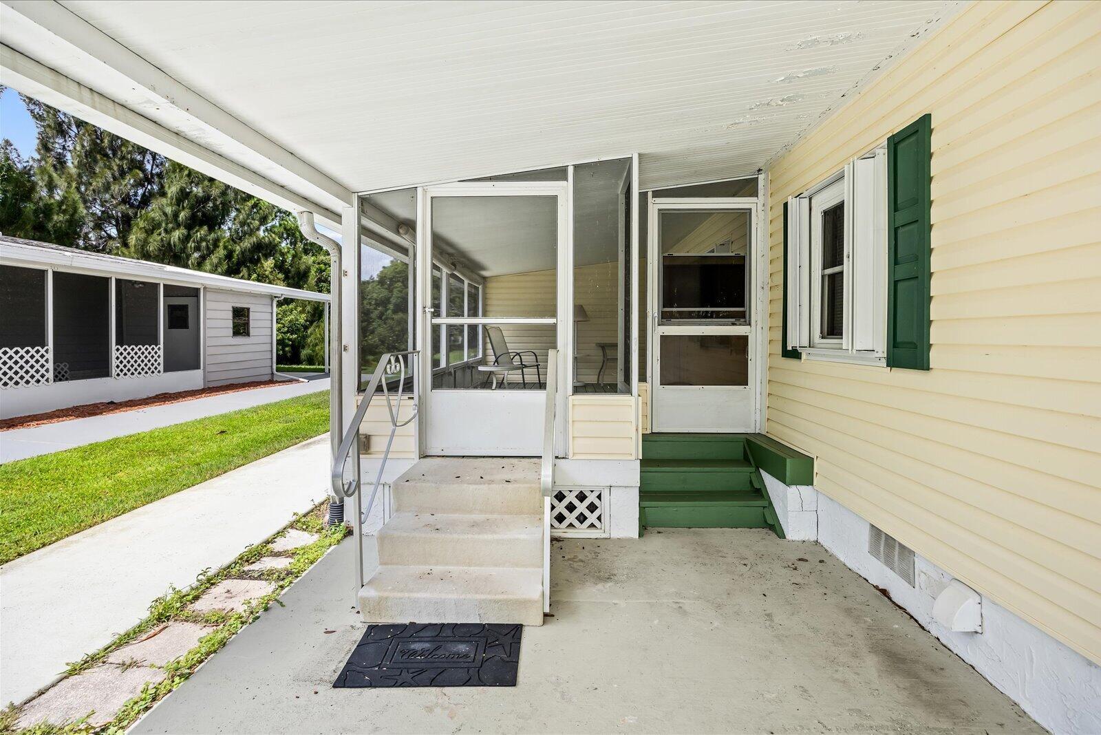 8219 Cinnamon Lane, Port St. Lucie FL 34952 photo 3