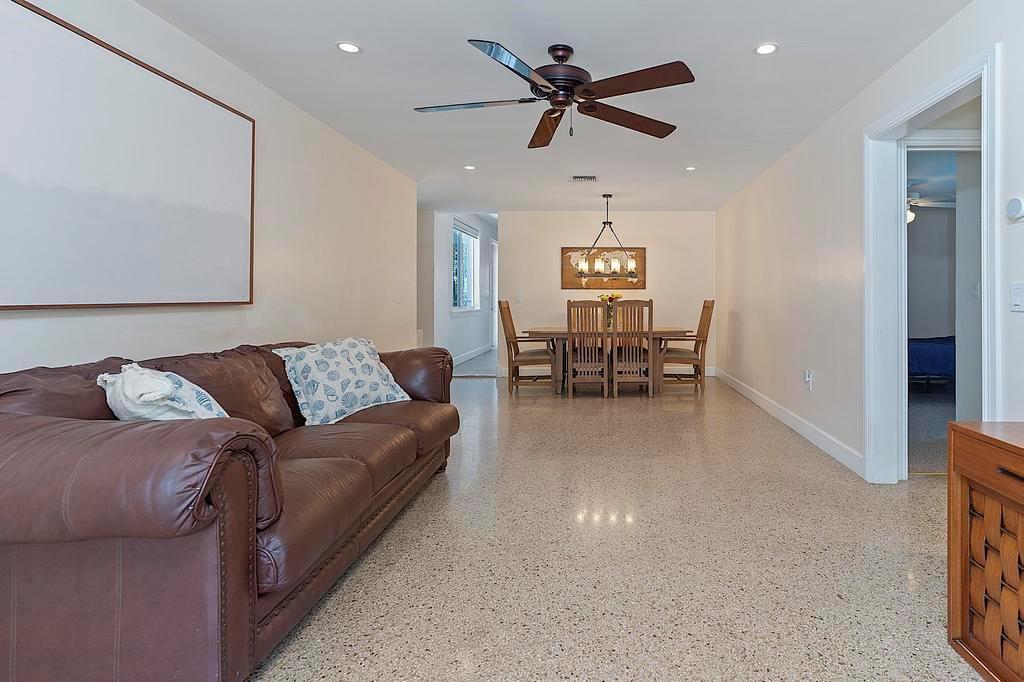 1106 N Lakeside Drive, FL 33460 photo 4